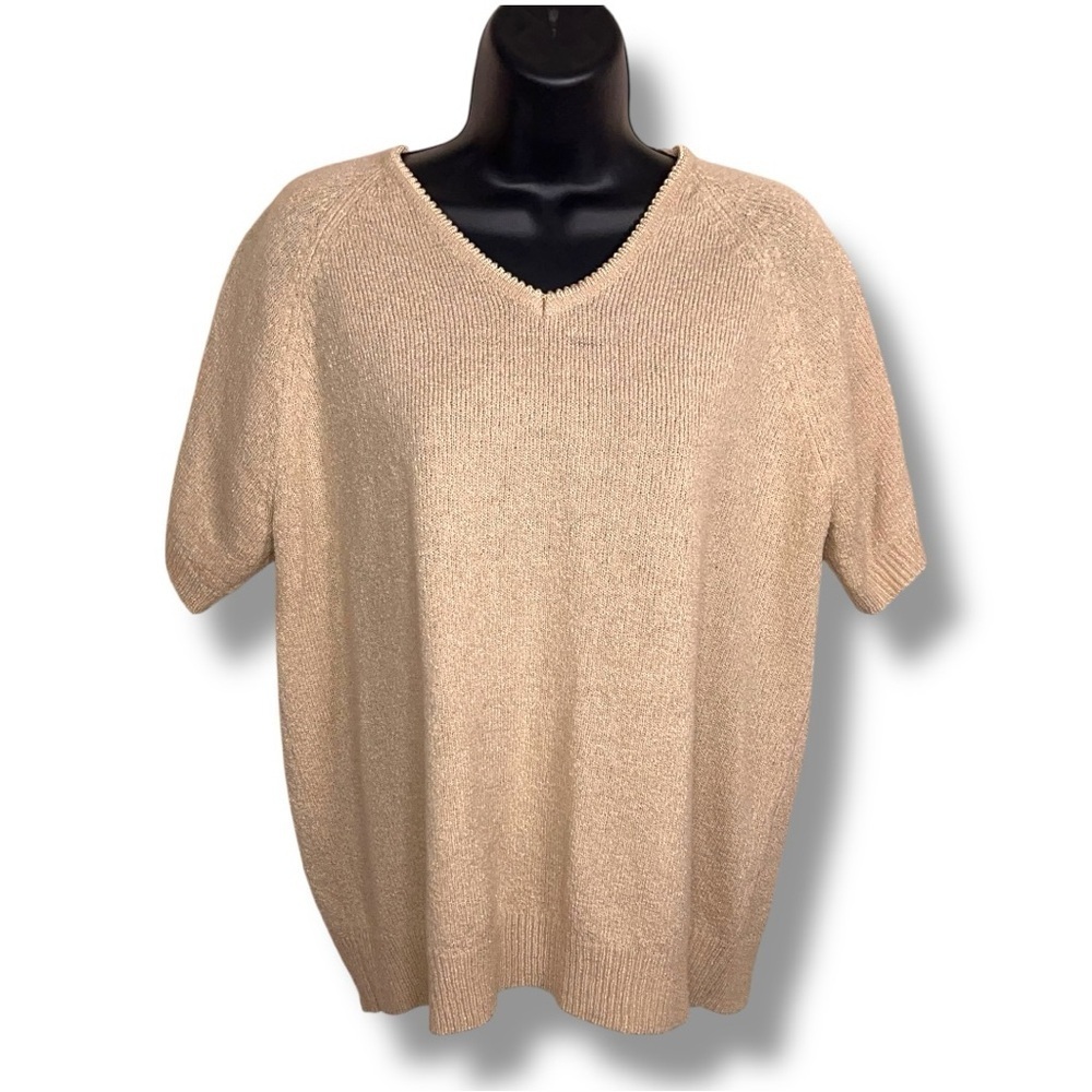 Vintage Large White Stag Beige Knit Short Sleeve Top Neutral Tan Vneck Classic